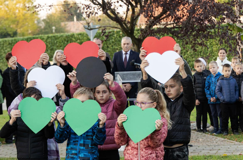 Szárföldön is méltóképpen emlékeztek meg az 1956-os forradalomról