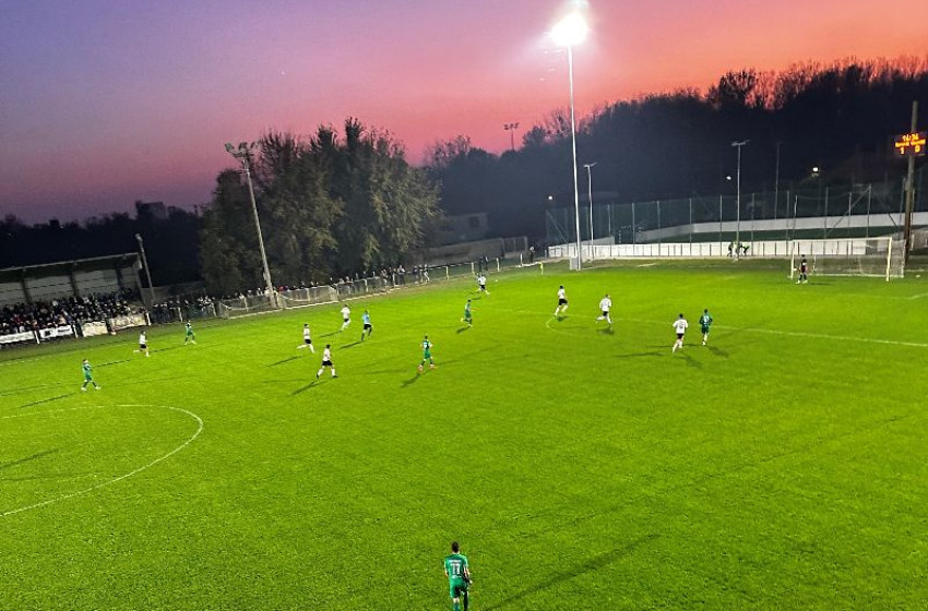 Átadták Csornán a sportpálya új világítását a Vitnyéd elleni mérkőzés előtt