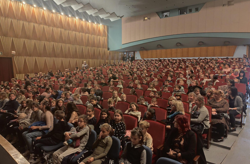 Mesebeli kezdet a Rábaközi Művelődési Központban