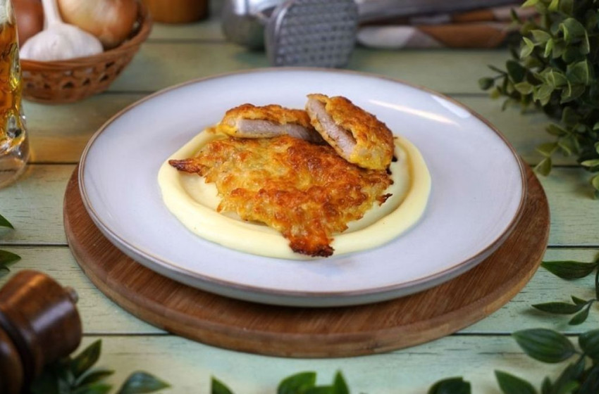 Így készül a sajtbundás karaj a sütőben 