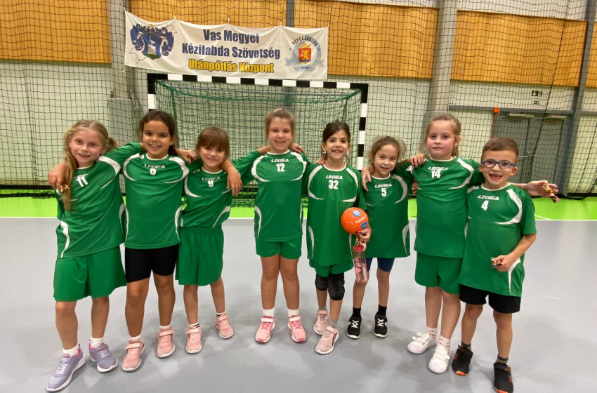 Répcelakon vendégszerepeltek a csornai kézilabdás gyerekek