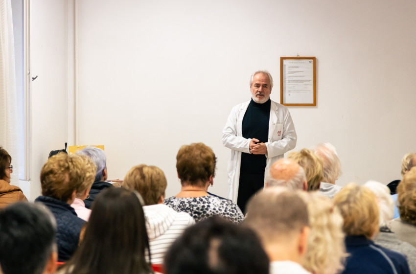 Dalra mozdultak, tánccal gyógyultak az érbetegek Kapuváron