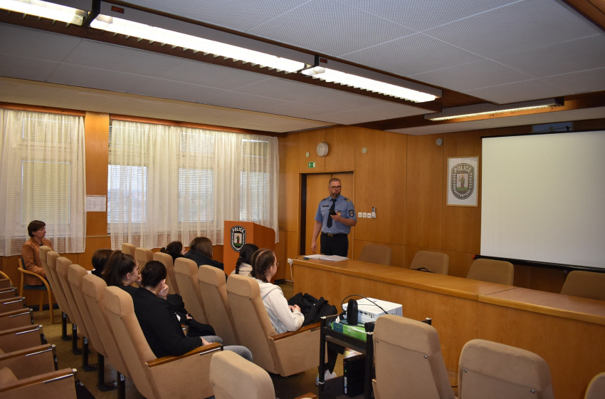 Szakmai óra a Csornai Rendőrkapitányságon