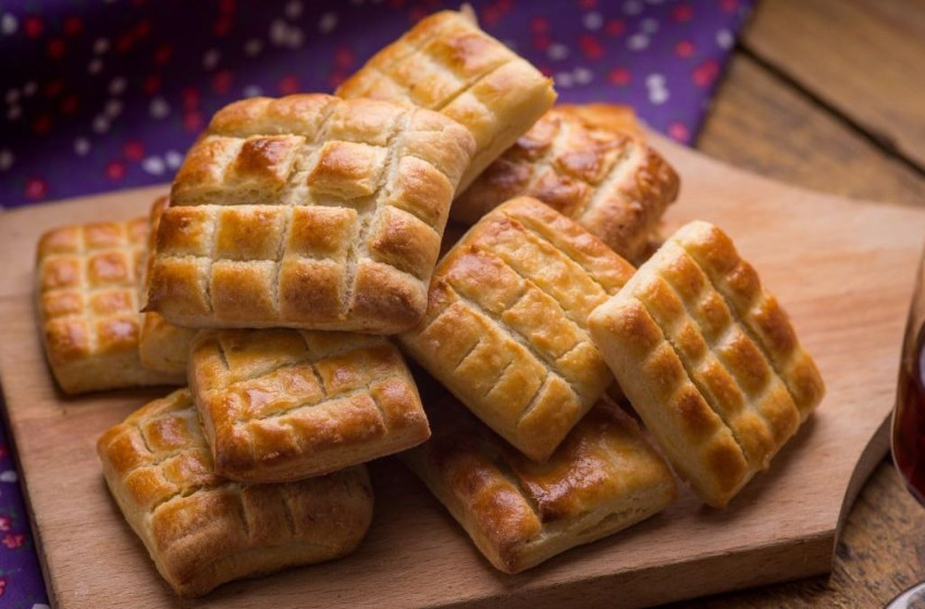 Így lesz tökéletes a hajtogatott krumplis pogácsa 