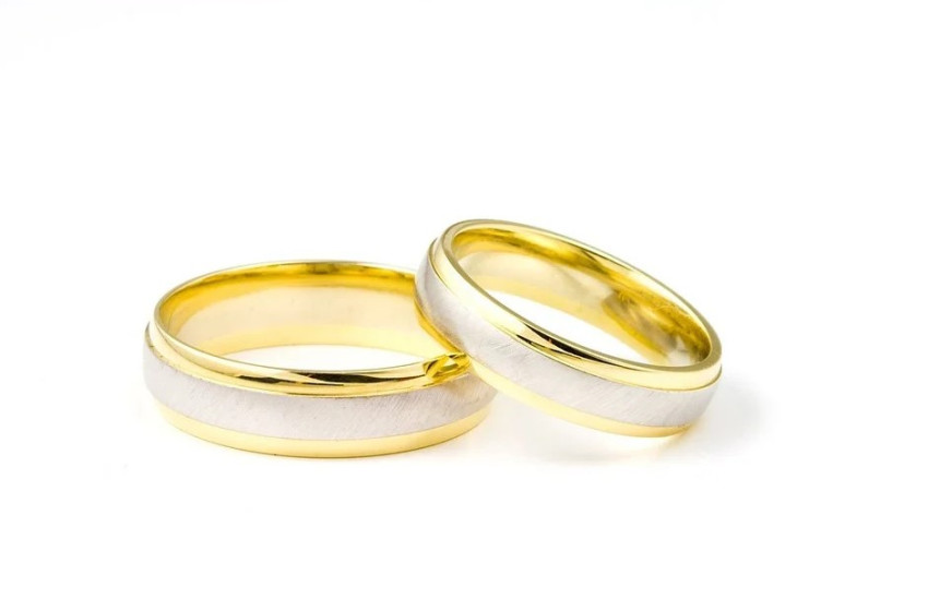 Felesége lakásából lopta el a neje által örökölt ékszereket