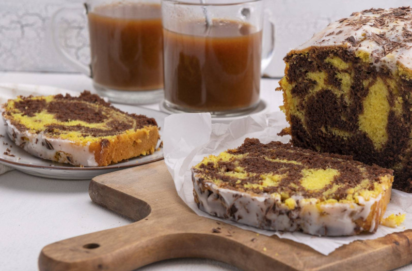 Narancsos-csokis márványos sütemény: nagyon omlós a tésztája