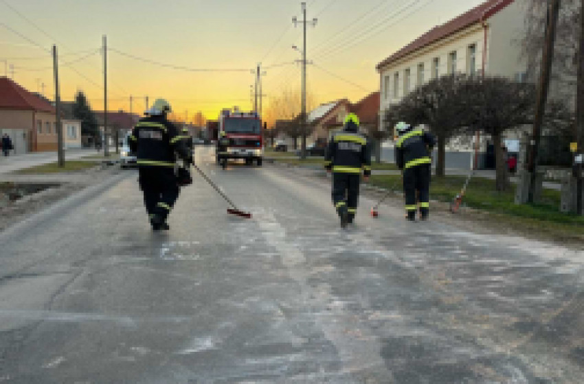 Egy összeégett holttestet találtak a csornai tűzoltók egy farádi családi házban