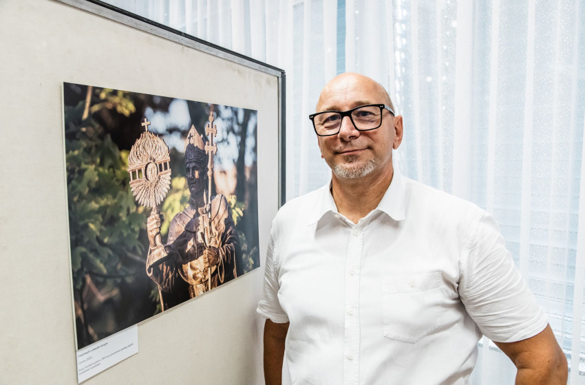 Tóth Attila fotókiállítása Agyagosszergényben