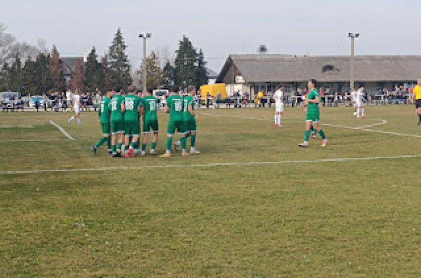 Korán potyogtak a gólok, a Csorna nyerni tudott Vitnyéden