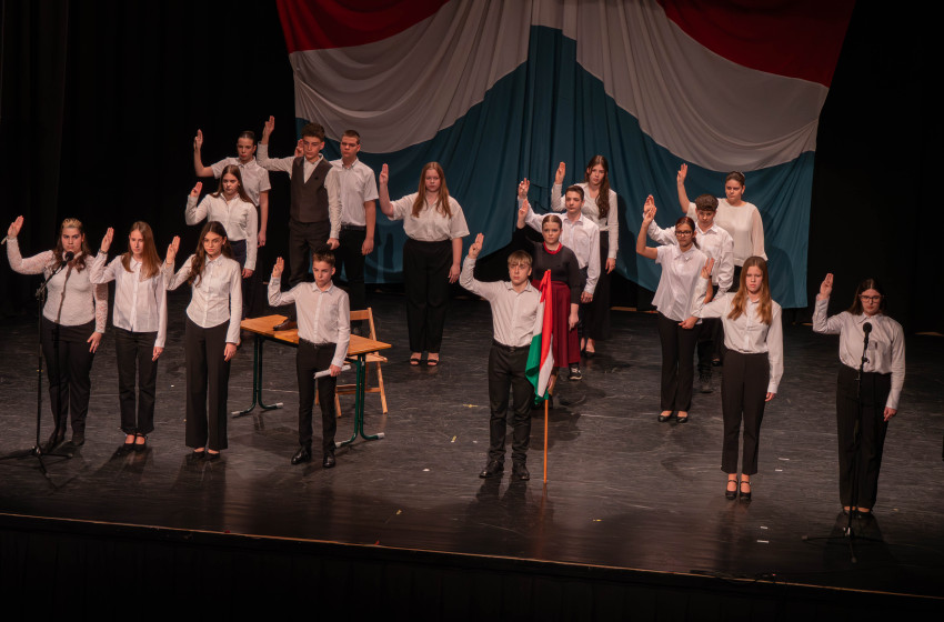 Kapuváron méltóságteljes ünnepséggel emlékeztek a forradalom és szabadságharc hőseire