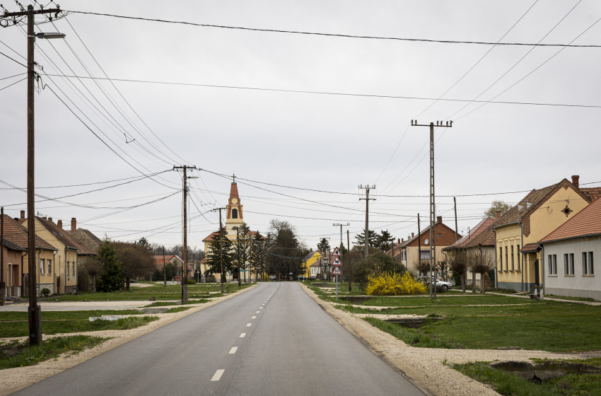 Dalos találkozó Bogyoszlón