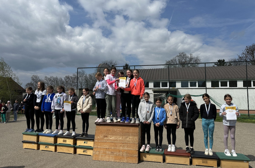 Éremeső a Beledi Általános Iskola tanulóinak