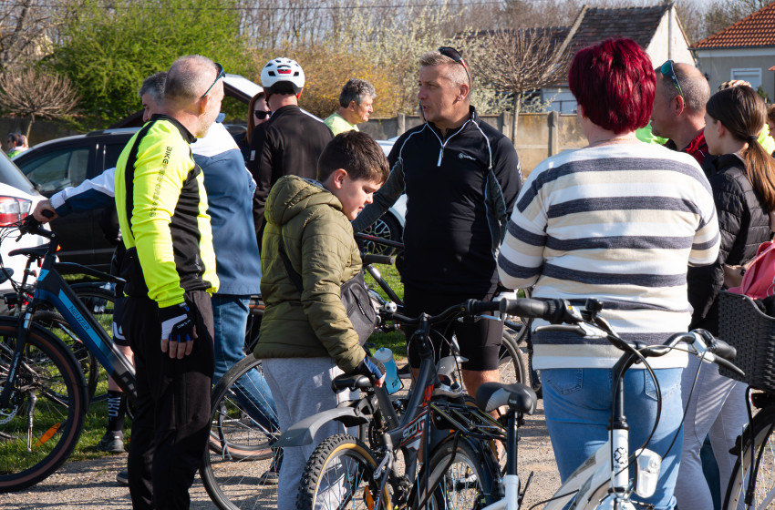 Harmadik alkalommal gurult végig a Rábaközön a népszerű bringatúra