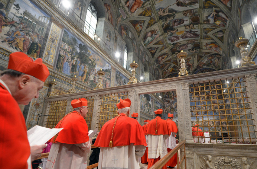 Konklávé érthetően: minden, amit tudni érdemes a ma kezdődő pápaválasztásról 
