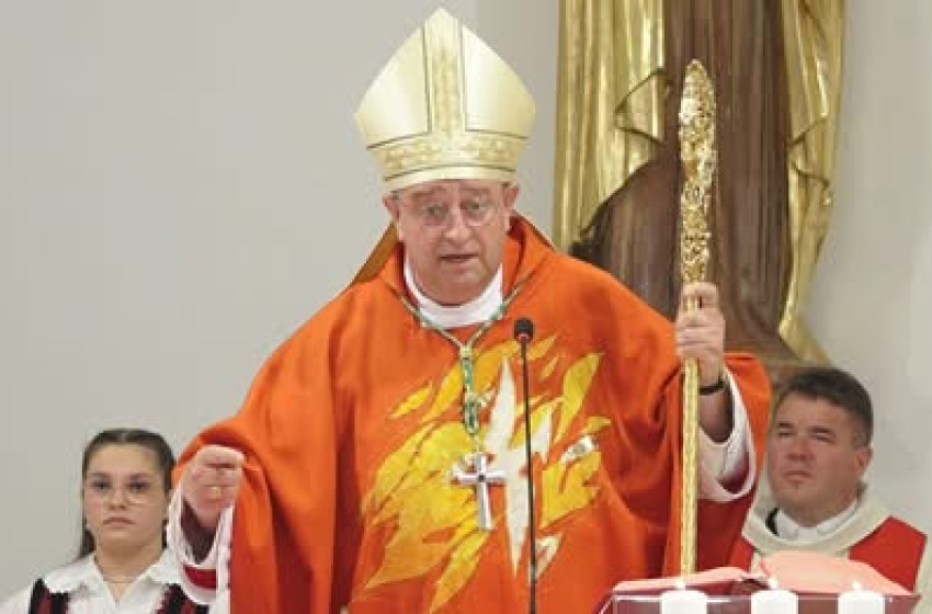 Erdélyi bérmakörút – Fazakas Z. Márton apát erősíti a fiatalok hitét