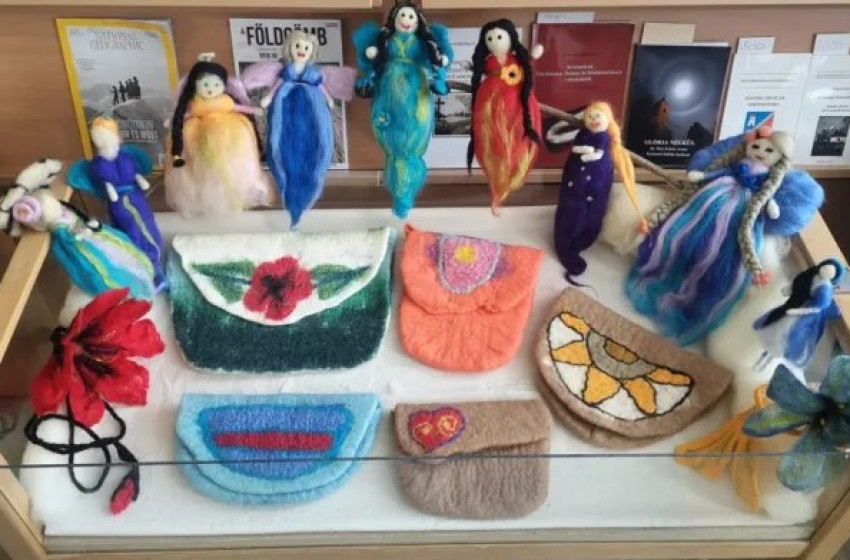 Színes gyapjú, közös élmény – Nemezkiállítás Rábacsécsényben