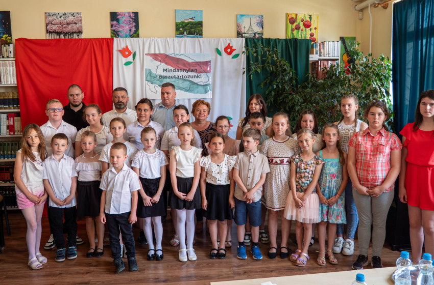 Határtalan együttműködés: szavalóversennyel ünnepelték a Nemzeti Összetartozás Napját Rábapatonán