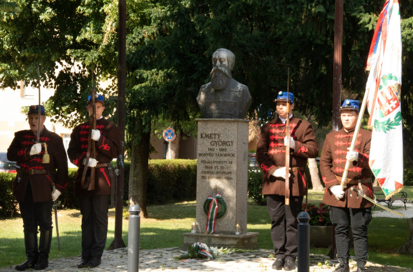 Megemlékezés a hősökről – Ünnepség a csornai csata emlékére