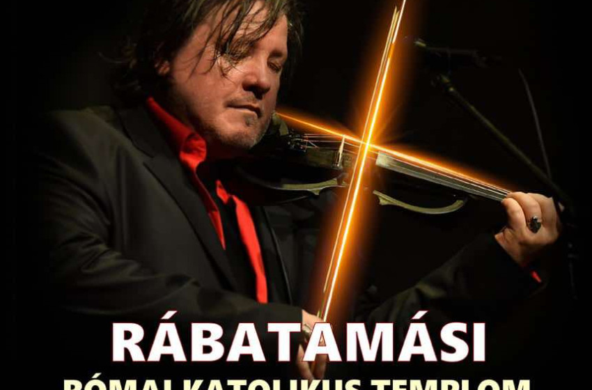 Szarka Tamás és zenekara Rábatamásiban