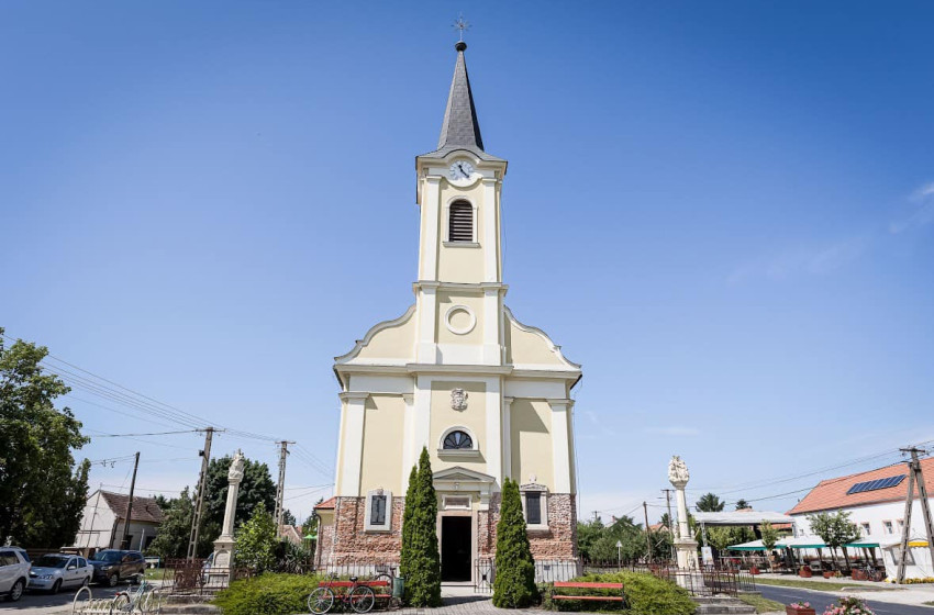 Emléktorna, szentmise, főzőverseny, Gáspár Laci és Sláger Tibó: színes programokkal várják az érdeklődőket Himodon