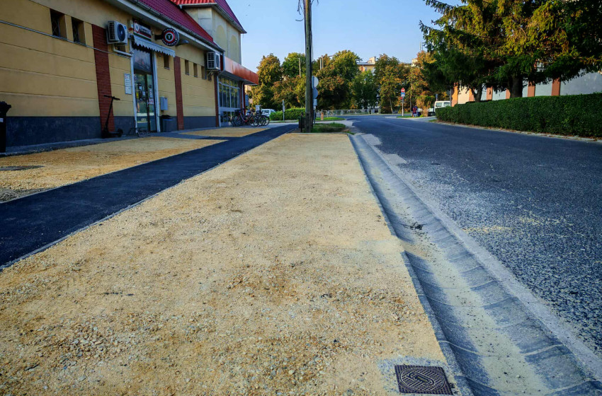 Megújult a Batthyány utca járdaszakasza