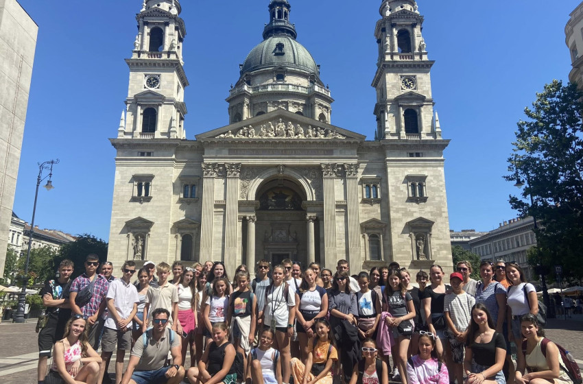 Búcsú, de csak rövid időre