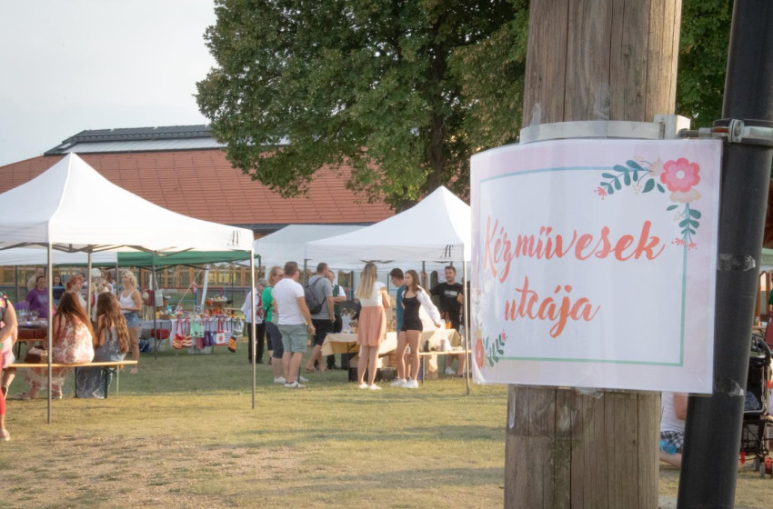 Államalapítás ünnepe Téten - videó