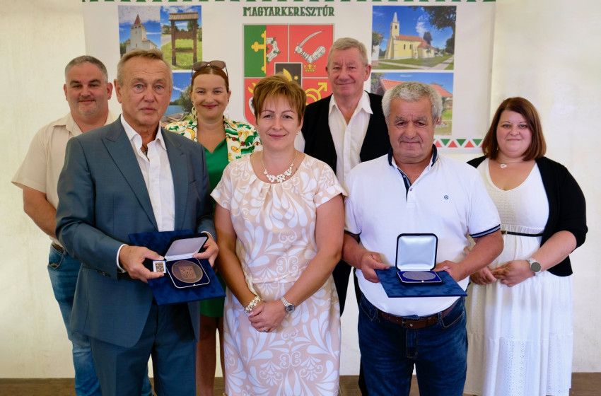 Átadták a „Magyarkeresztúrért” kitüntetést