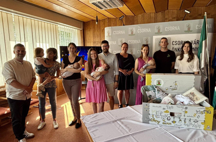 Babamama csomagokat adták át Csornán