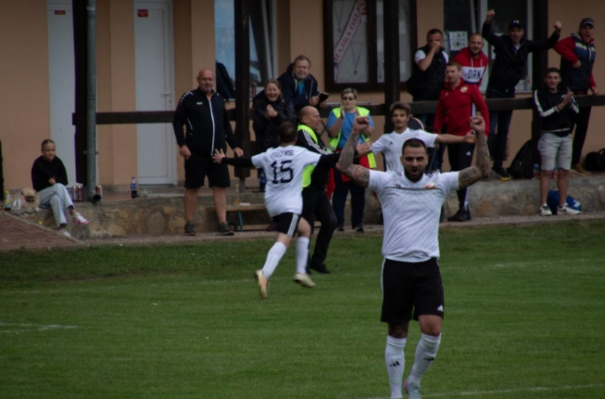 Hétgólos őrület Osliban, hibátlan maradt a listavezető