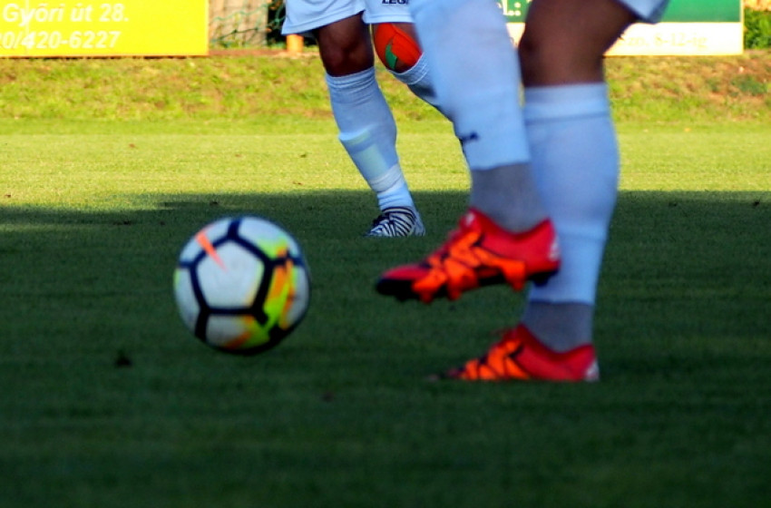 Öregfiúk: Nyolc gólig jutott a Csorna és a Vág