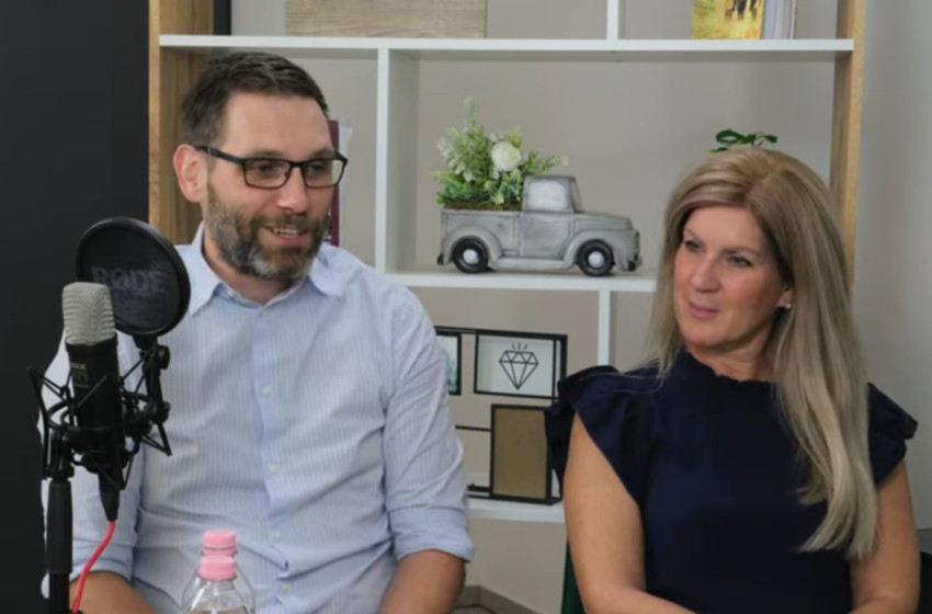 Időkód podcast: Szeptember végén Irodalom és művészet Agyagosszergényben | Közi Horváth József Katolikus Népfőiskola