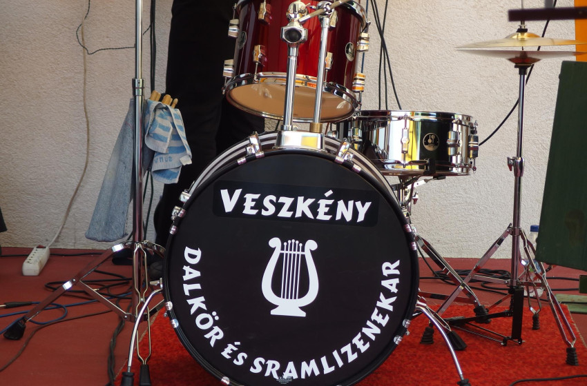 Jubileumot ünnepel a Veszkényi Férfi Dalkör és Sramlizenekar