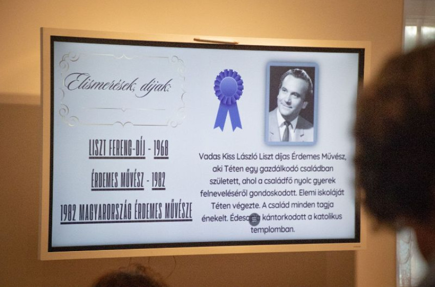 Emlékkiállítás nyílt Vadas Kiss László, a Liszt-díjas operaénekes tiszteletére Téten