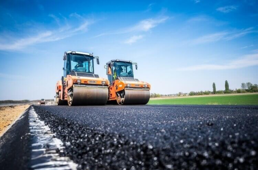 Útépítési munkálatok kezdődtek a Napfény utcában Rábapatonán