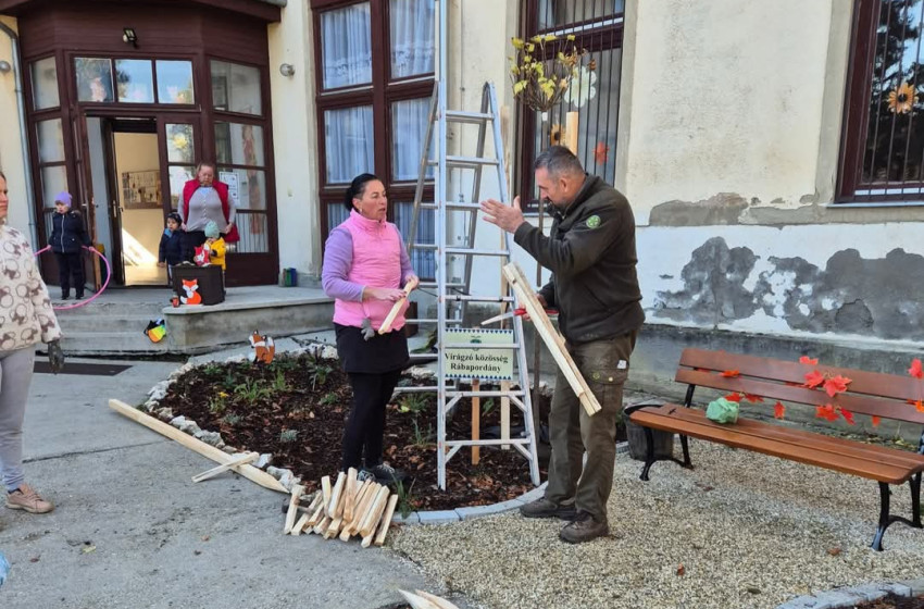 Zöldül Rábapordány: tíz új fa és megszépült környezet