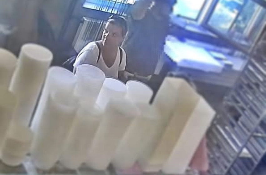 Csalással gyanúsított nőt keres a rendőrség – Csornán is fizetett jogtalanul megszerzett SZÉP kártyával