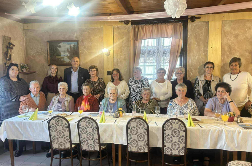 Szívből jövő köszöntés a szép korúak tiszteletére