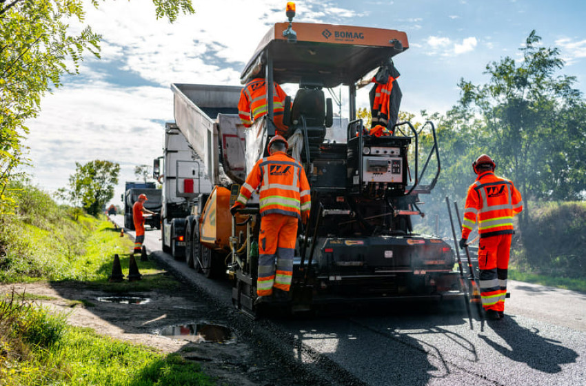 Megkezdődik a főutca aszfaltozása Dörben