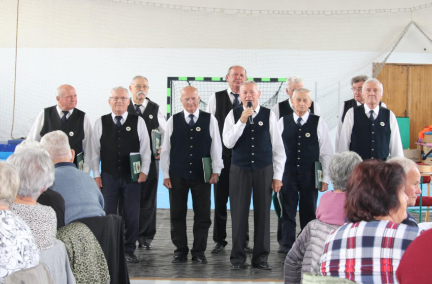 Meghitt ünnepségen köszöntötték Farád szépkorú lakóit