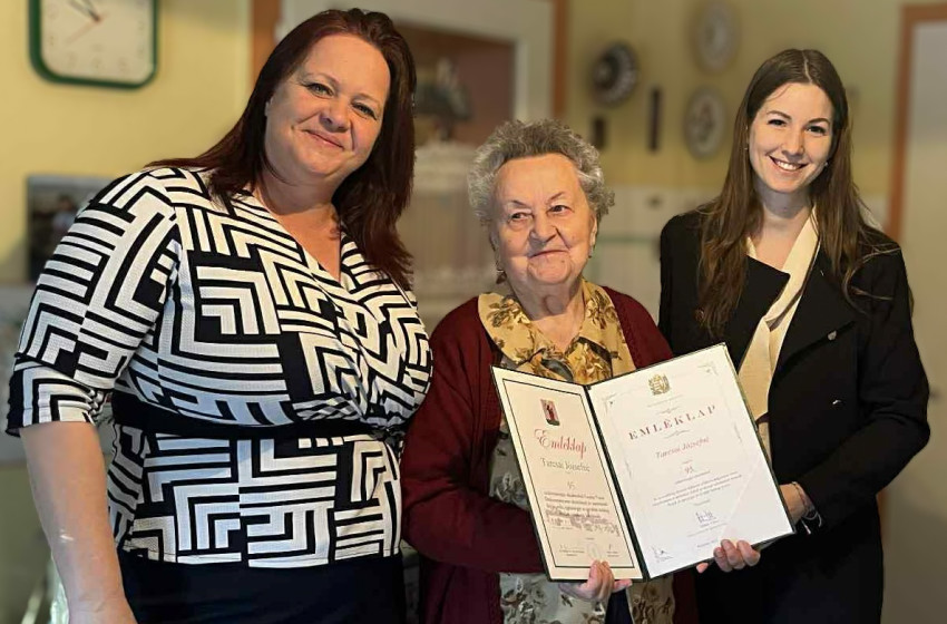 Csorna város szépkorú lakóját köszöntötték 95. születésnapján