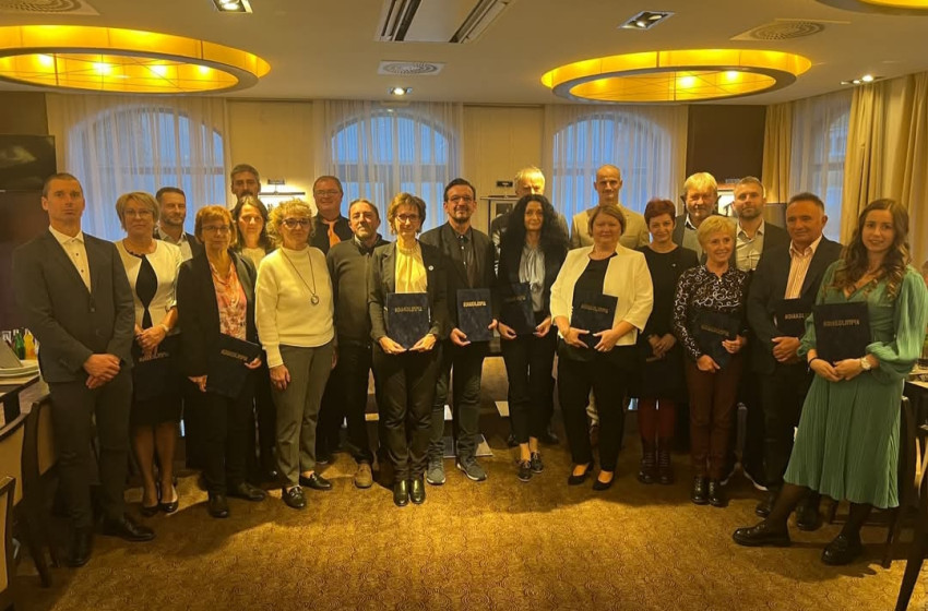 Elismerték a legaktívabb pedagógusokat és iskolákat Győr-Moson-Sopron vármegyében