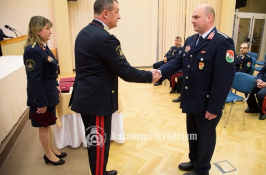 Főtörzsőrmesterből lett százados – kinevezések és elismerések a katasztrófavédelemben