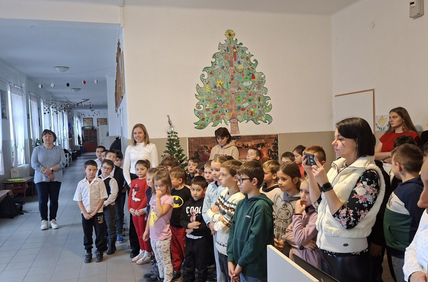 Advent második gyertyájának meggyújtása a Rábacsécsényi Általános Iskolában