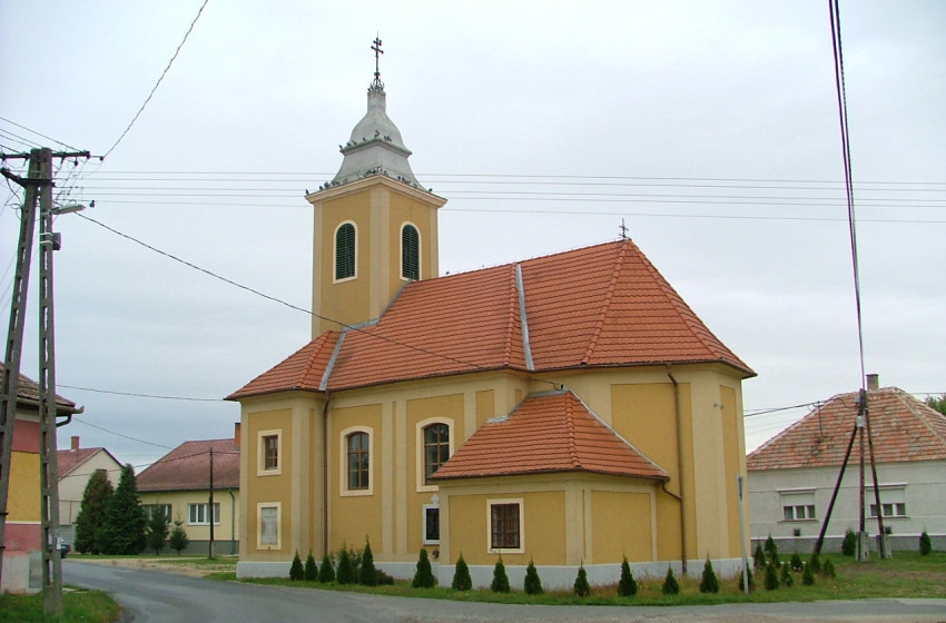 Meghívó az ünnepek előtti közösségi rendezvényre Hövejen