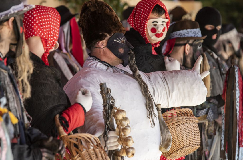 Farsangi népszokásokról tart előadást Dr. Lanczendorer Zsuzsanna Téten