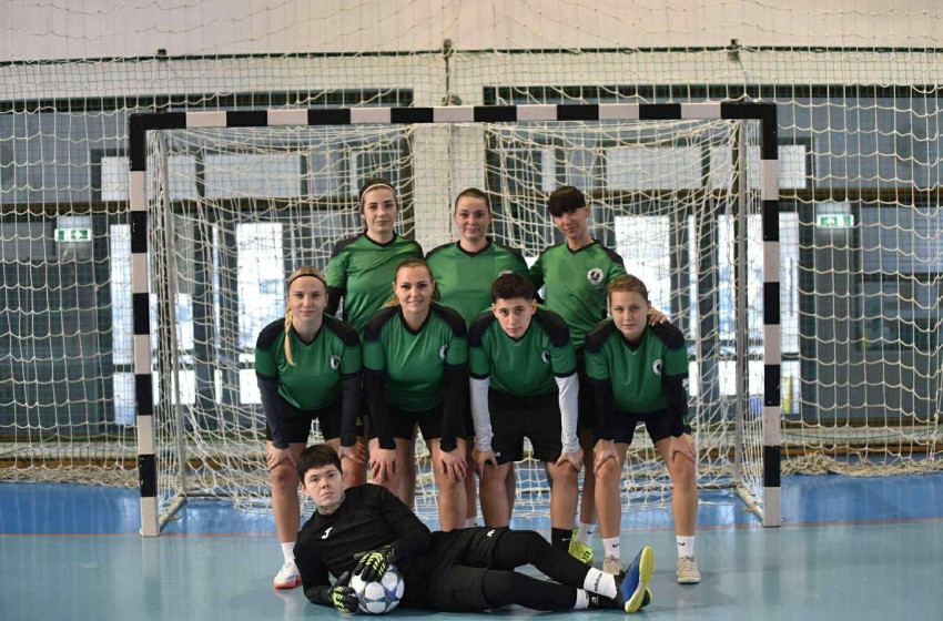 Téli női foci teremtorna – sportszerű küzdelmek és remek hangulat