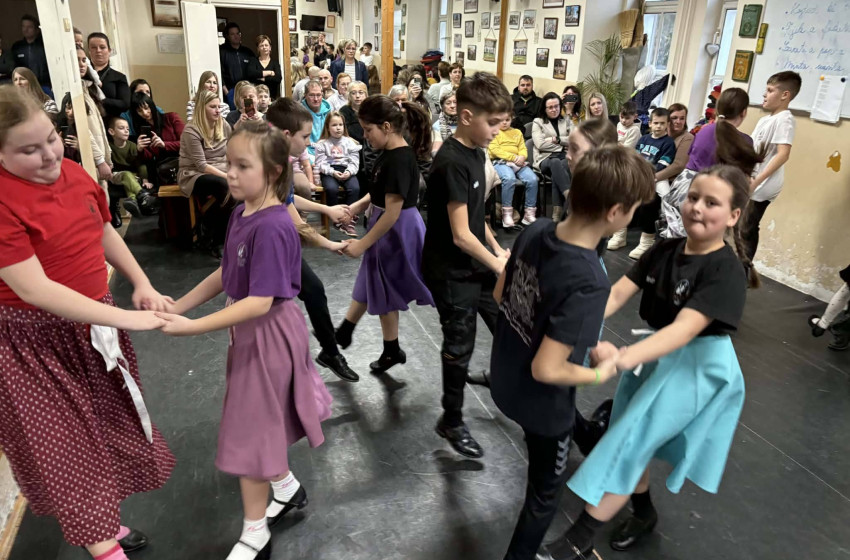 Értékek mentén, közösségben – Féléves nyílt órát tartott a kapuvári Tilámli csoport