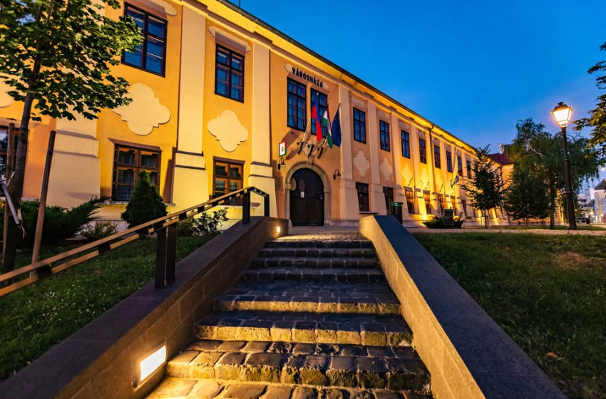 A Himnusz üzenete és egy díszpolgár köszöntése Kapuváron