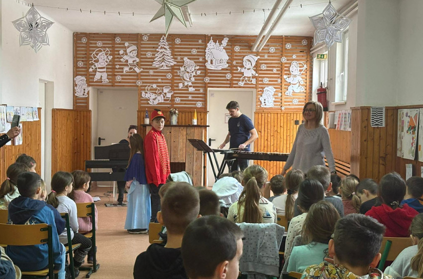 Zenei élmény a Rábatamási Móra Ferenc Általános Iskolában